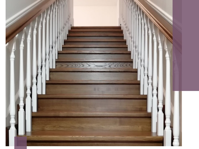 Лестницы из ясеня на заказ в Тихорецке — изготовление и монтаж