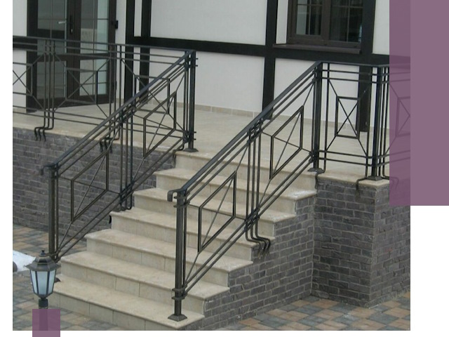 Перила для крыльца в Тихорецке — монтаж, изготовление и установка