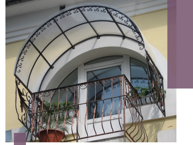 Козырьки над балконом в Тихорецке — изготовление и монтаж